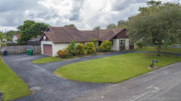 16122 SW 287th St, Unincorporated Dade County, Florida 33033, image 2