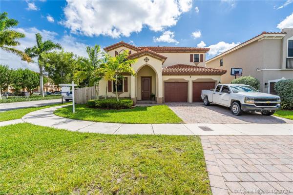 Venetian Parc, 15382 SW 176th Ter, Richmond West, Florida 33187, image 2