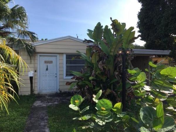 Cranston Terrace, 2640 Wilson St, Hollywood, Florida 33020, image 1
