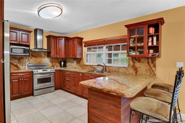 Richardson-Kellett Land, 10580 SW 7th Ter, Sweetwater, Florida 33174, image 2