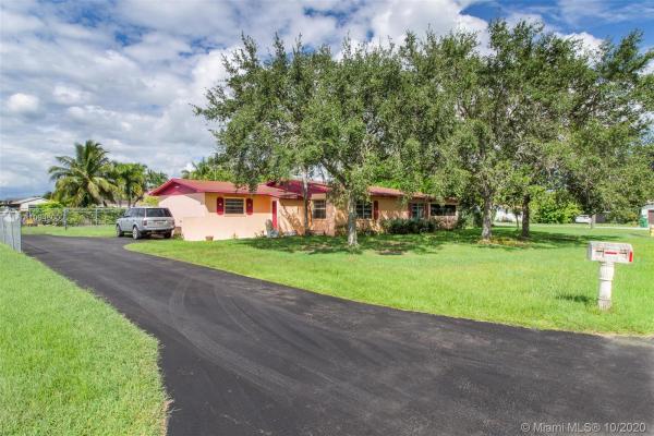16201 SW 283rd St, Unincorporated Dade County, Florida 33033, image 2