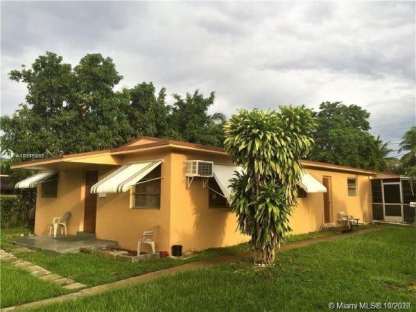 Hollywood Suburbs, 6360 Hayes St, Hollywood, Florida 33024, image 2