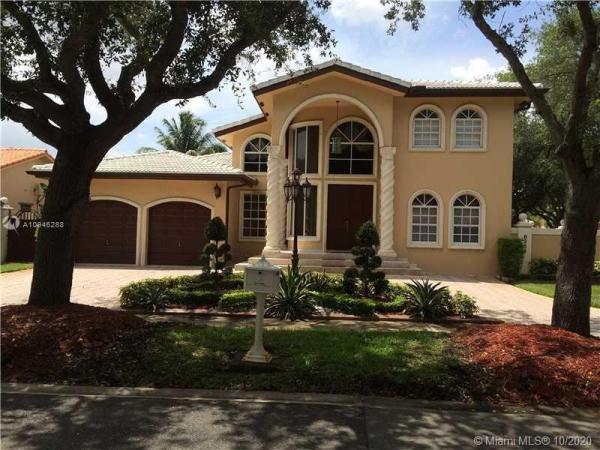 Royal Oaks, 8254 NW 165th St, Miami Lakes, Florida 33016, image 2
