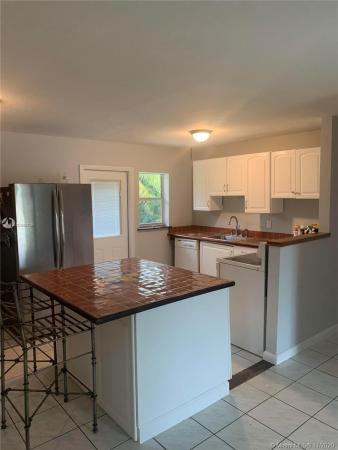 Cutler Ridge, 9855 Montego Bay Dr, Cutler Bay, Florida 33189, image 2