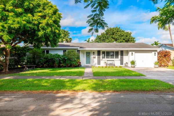 Darlington Manor, 6020 SW 94th Pl, Sunset, Florida 33173, image 2