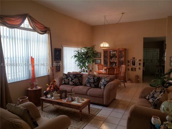 Shoma Homes At Tamiami, 1005 NW 132nd Ave W, Tamiami, Florida 33182, image 3