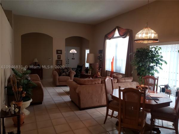 Shoma Homes At Tamiami, 1005 NW 132nd Ave W, Tamiami, Florida 33182, image 2