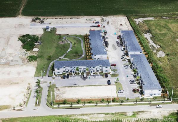 1266 NW 4th Ln #1266, Unincorporated Dade County, Florida 33034, image 2