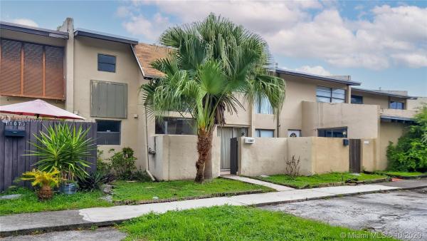 Snapper Creek Townhouses, 11067 SW 70th Ln, Kendall, Florida 33173, image 2