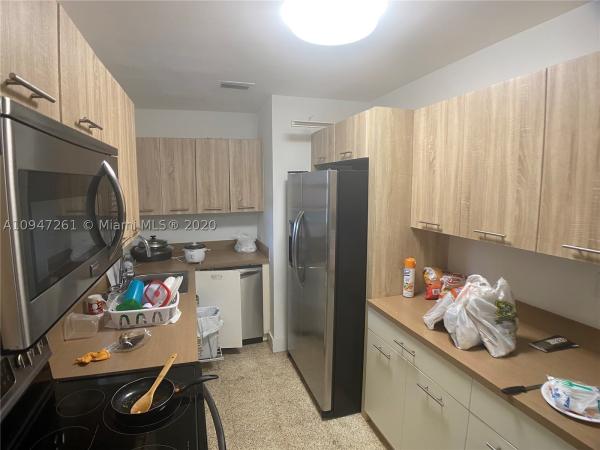Gia Manor, 161 NE 174th St, Miami, Florida 33162, image 3