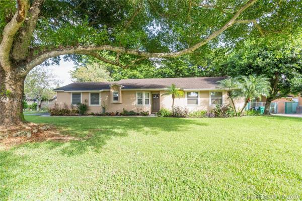 Kings Grant East, 15021 SW 154th Ter, Richmond West, Florida 33187, image 2