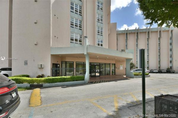 Golfview Club At Fontainebleau Park, 9682 NW Fontainebleau Blvd #207, Fountainebleau, Florida 33172, image 2