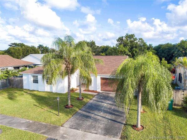 Deerwood, 14851 SW 129th Place Rd, Three Lakes, Florida 33186, image 2
