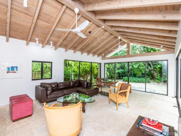 Sunshine Vistas, 3723 Le Jeune Rd, Miami, Florida 33146, image 2