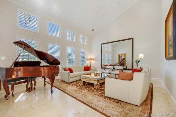 Cocoplum, 351 Los Pinos Pl, Coral Gables, Florida 33143, image 2