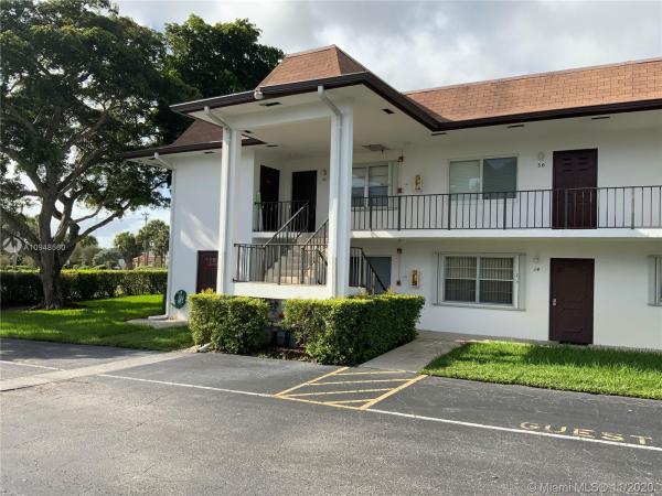 Royal Point Manor East, 3075 Gardens East Dr #32, Palm Beach Gardens, Florida 33410, image 2