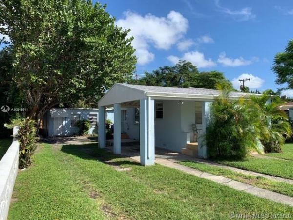 Westerfield Manor, 5769 SW 42nd St, Westwood Lakes, Florida 33155, image 2