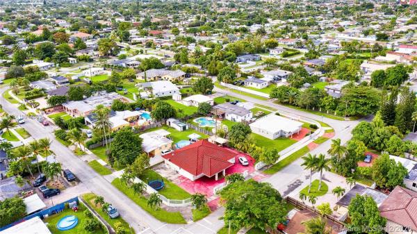 Tropical Estates, 4640 SW 98th Ave, Olympia Heights, Florida 33165, image 2