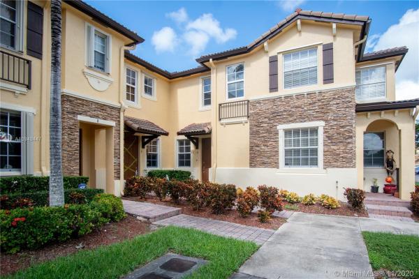 The Shores At Isles Of Bayshore, 9257 SW 227th St #10, Cutler Bay, Florida 33190, image 2