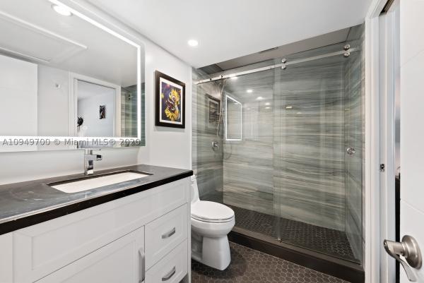 Manor Grove Village, 176 NE 20th Ct #4E, Wilton Manors, Florida 33305, image 2