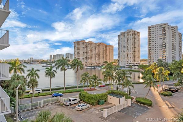 Admirals Port West, 2801 NE 183rd St #509W, Aventura, Florida 33160, image 2
