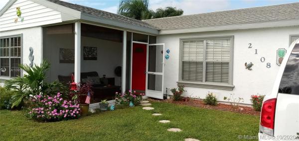 2108 SE Shelter Dr, Florida 34952, image 2