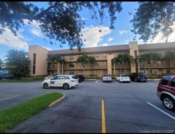 Sunrise Lakes 4, 10100 NW 30th Ct #201, Sunrise, Florida 33322, image 1