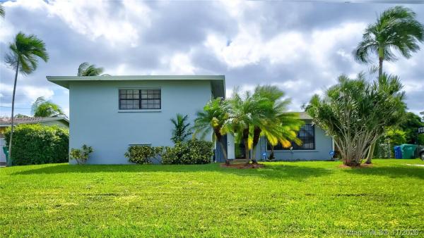 Mansionette Homes, 1240 NE 200th Ter, Ives Estates, Florida 33179, image 2