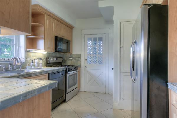 Country Club, 970 NW 10th Ave, Miami, Florida 33136, image 2
