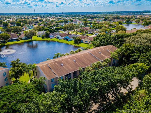 Pine Ridge At Delray Beach, 13791 Oneida Dr #B2, Delray Beach, Florida 33446, image 2