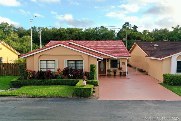 Sunset Woods, 11186 SW 75th Ter, Kendall, Florida 33173, image 2