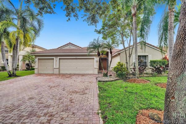 Lake Como At Indigo Lakes, 5242 NW 51st St, Coconut Creek, Florida 33073, image 2