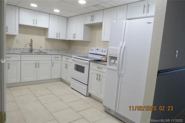 Samari Lake East, 10000 NW 80th Ct #2421, Hialeah Gardens, Florida 33016, image 1
