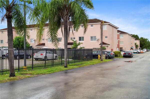 Christy Place Villas & Townhomes, 12015 SW 14th St #312-C, Tamiami, Florida 33184, image 2
