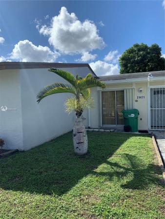 Vista Verde, 21471 NW 40th Cir Ct, Miami Gardens, Florida 33055, image 2