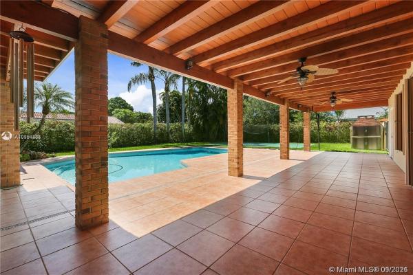 Pine Shore, 11340 SW 123rd St, Kendall, Florida 33176, image 2
