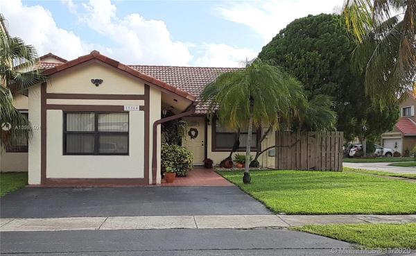 Haciendas At The Hammocks, 15164 SW 95th St, The Hammocks, Florida 33196, image 2