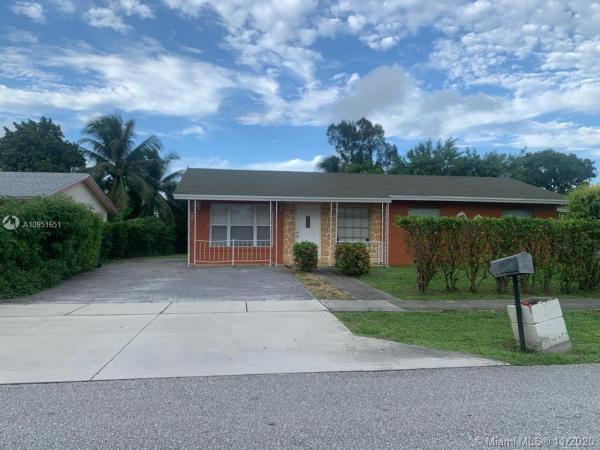 Rolling Green, 327 NE 14th Ave, Boynton Beach, Florida 33435, image 2