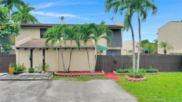 Snapper Creek Townhouses, 7112 SW 113th Ct #_, Kendall, Florida 33173, image 2