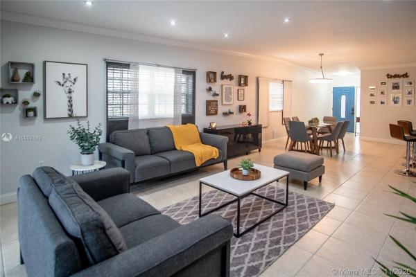 Townhomes Of Country Lake, 6432 NW 188th Ln #6432, Country Club, Florida 33015, image 2