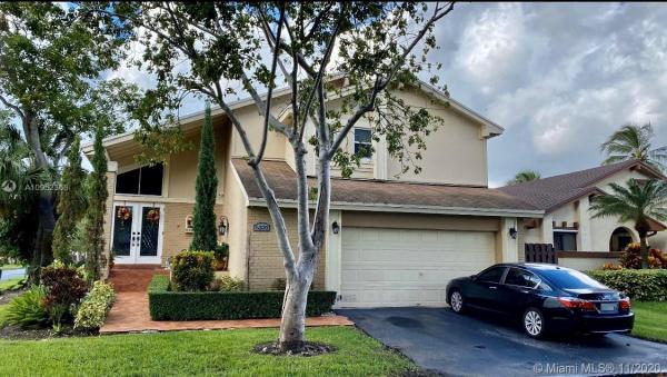 Lakes Of The Meadow, 5320 SW 152nd Ct, Kendall West, Florida 33185, image 2