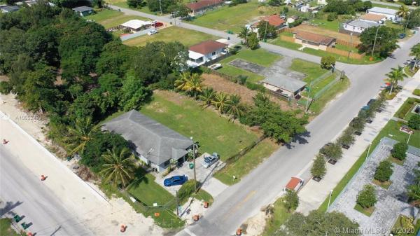 Symmes Sharman, 11905 SW 216th St, Goulds, Florida 33170, image 2