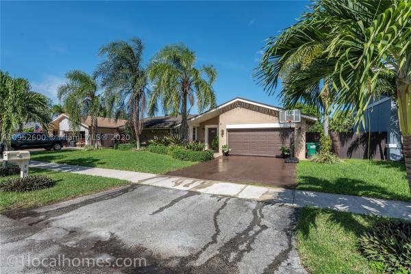 Deerwood, 12901 SW 148th Terr Rd, Three Lakes, Florida 33186, image 2