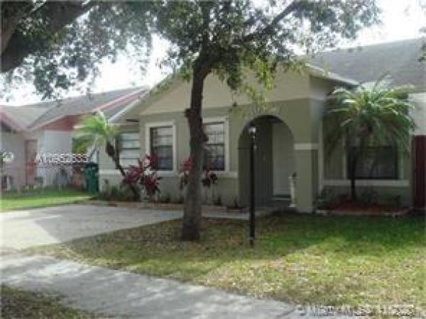 Cutler Creek Point, 10424 SW 210 Ter #, Cutler Bay, Florida 33189, image 2