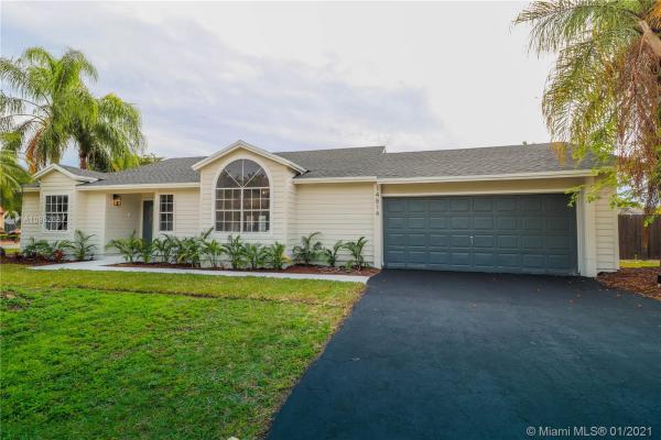 Kings Grant East, 14814 SW 152nd Ter, Richmond West, Florida 33187, image 2