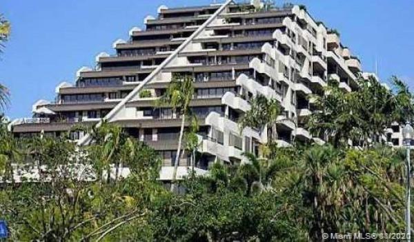 The EmeraldBay At Key Colony, 151 Crandon Blvd #437, Key Biscayne, Florida 33149, image 2