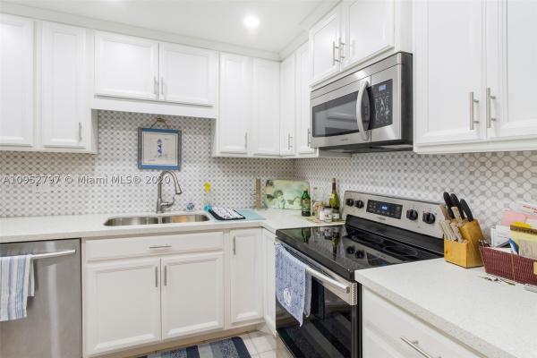 The Cove, 21133 SW 85th Ave #107, Cutler Bay, Florida 33189, image 2