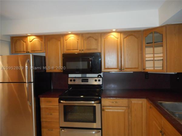 450 Commodore Dr #213, Plantation, Florida 33325, image 1