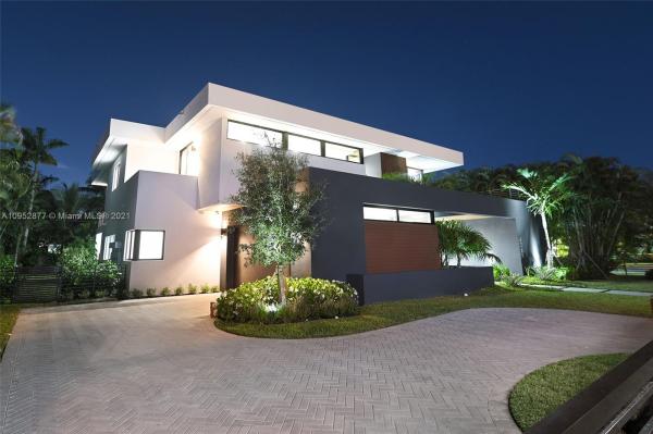 Oak Heights, 6261 SW 80th St, South Miami, Florida 33143, image 2
