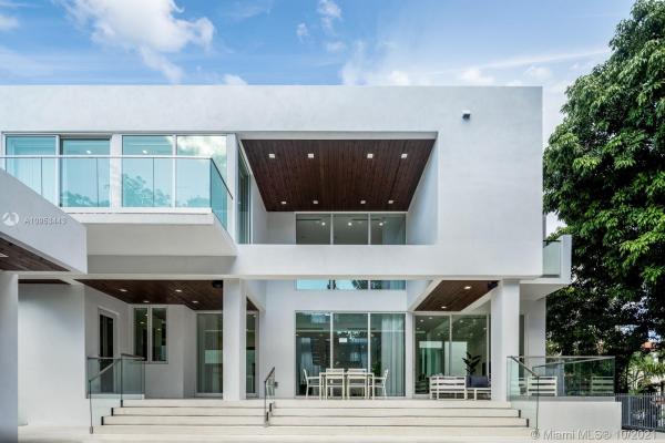 Tropical Isle Homes, 200 Buttonwood Dr, Key Biscayne, Florida 33149, image 2